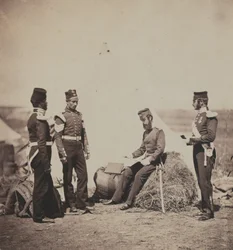 Hauptmann Mark Walker vom 30. Infanterieregiment (The Cambridgeshire) beim Verlesen allgemeiner Befehle, aus einem Album mit 52 Fotografien zum Krimkrieg, 1855